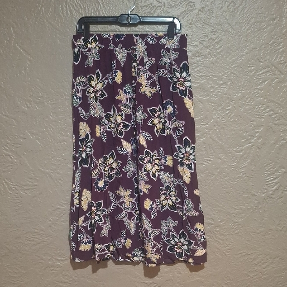 NEW.LOFT Women' Floral Midi Skirt in Purple and Cream Size M - Picture 3 of 10